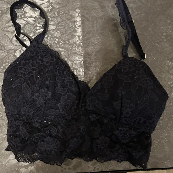 Gilly Hicks by Hollister Lace Bralette in Navy Blue - size xxs - Image 2
