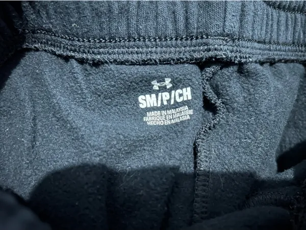 Under Armour Black Sweatpants Women’s - size small - Image 2