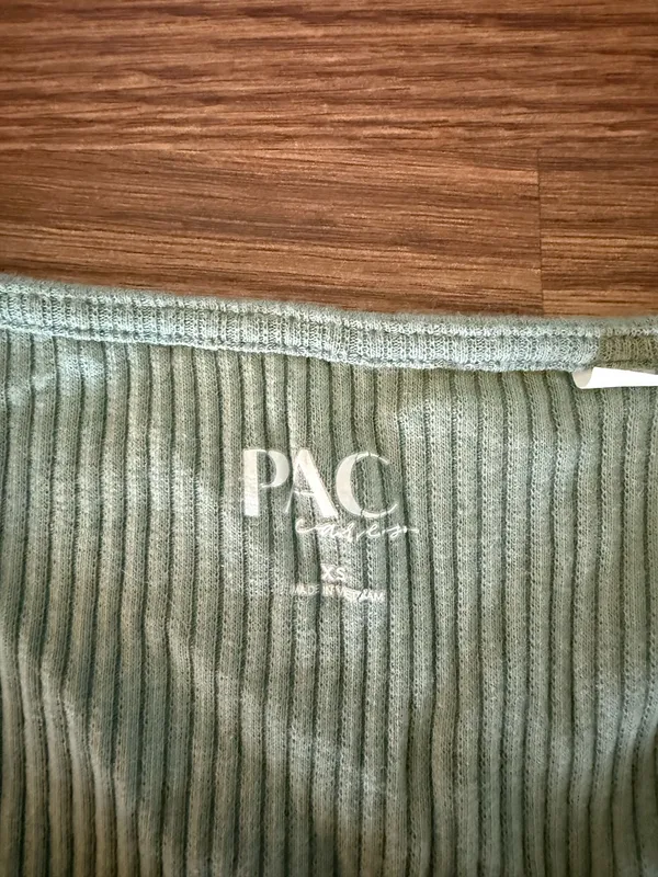 light green long sleeve - Image 2