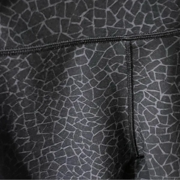 CALIA by Carrie Underwood Black Textured Bike Shorts - Image 2