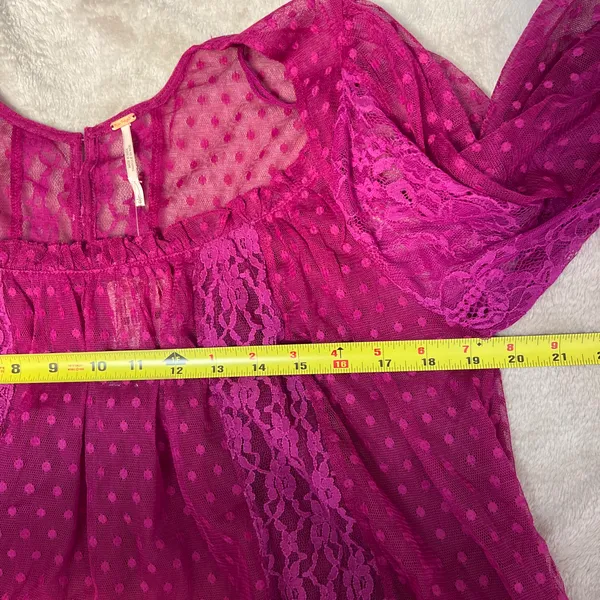 Free People A Little Love Long Sleeve SHEER LACE Top Raspberry Size Large Casual - Image 9