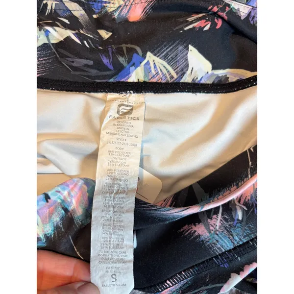 Fabletics Floral High Rise Cropped Leggings Black Multi CS1826107-2439 Small - Image 5
