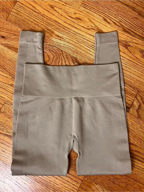 SET Active High-Waist Leggingsuuu in Taupe - Image 4