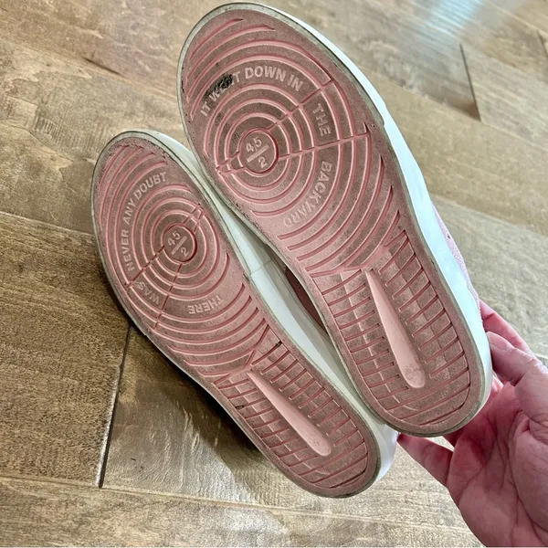 Nike Women’s Jordan Series.03 Atmosphere Sneakers Pale Pink White Size 8 EUC - Image 7