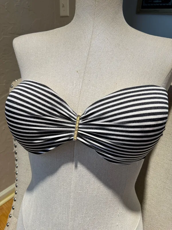 Victoria's Secret Strapless bikini top 34D - Image 3