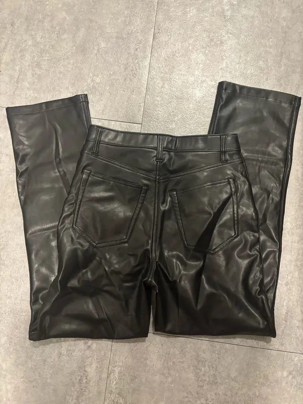 Abercrombie High Rise 90s Straight Vegan Leather Pant - Image 4