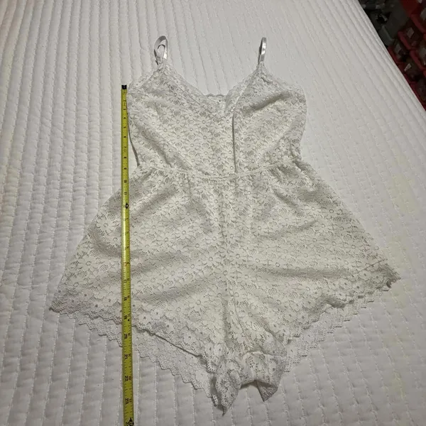 Frederick’s Of Hollywood White Floral Lace Romper Lingerie Sz L Large - Image 2