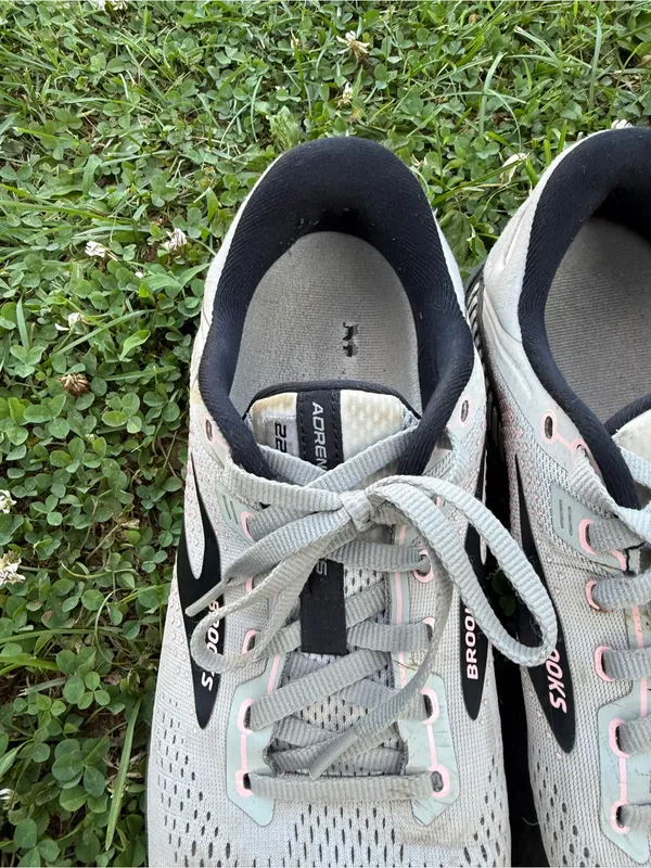 Brooks Adrenaline GTS 22 Running Shoes Gray Pink Women’s - Image 8