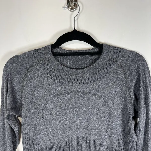 Lululemon Swiftly Tech Long Sleeve‎ Crew Sz 8 Gray Thumbholes Workout Yoga - Image 2