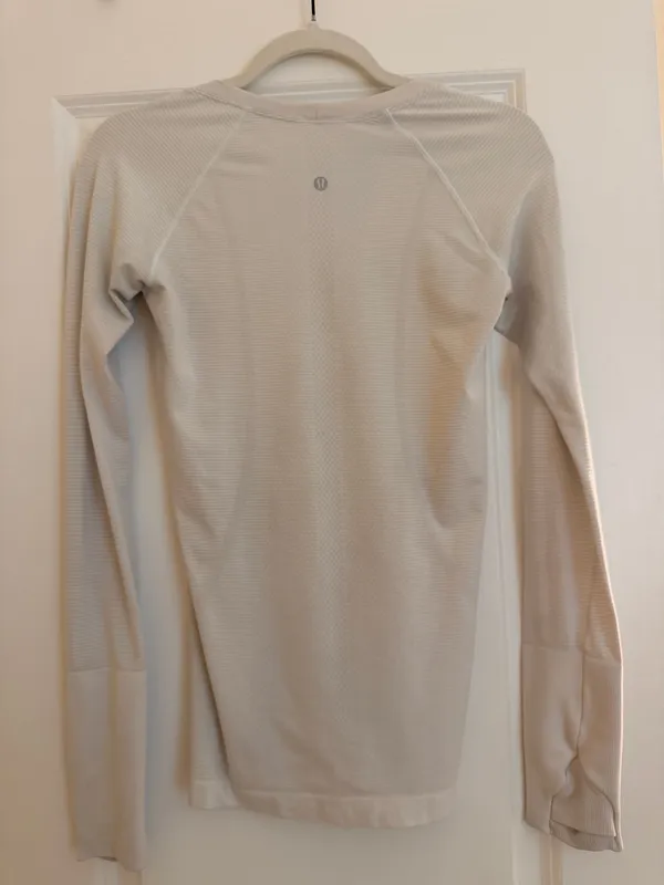 Lululemon Swiftly Tech Long Sleeve - Image 4