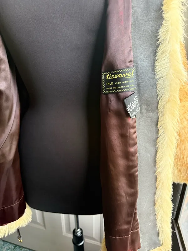 Vintage Tissavel France Gino Rossi faux fur collared belted coat, size medium - Image 15