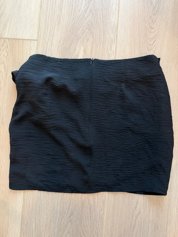 Black Wrap Tie Skirt Size M - Image 4