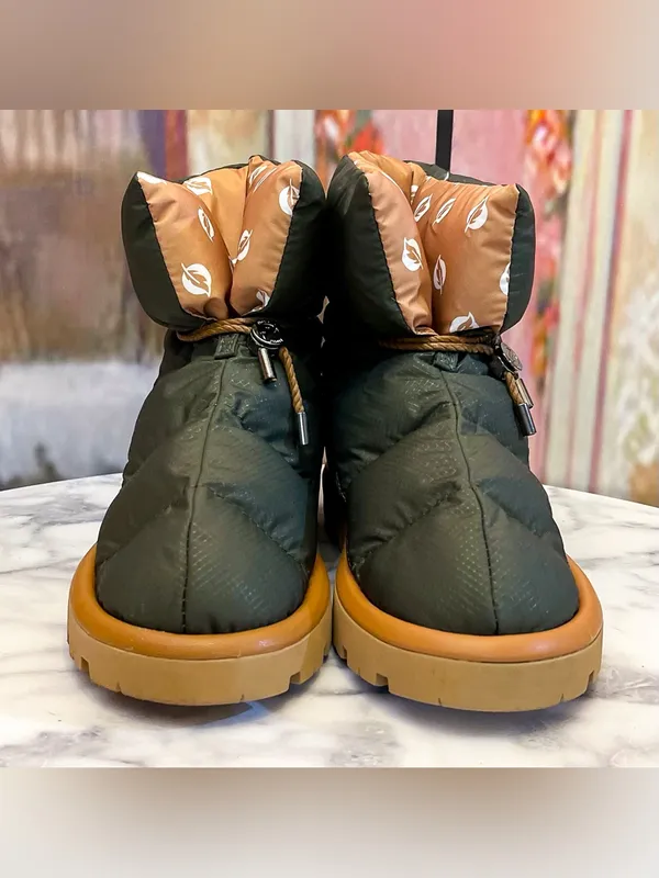 Flufie Classic Down Pillow Boot Khaki 38 EUC Green Size 7 - Image 3
