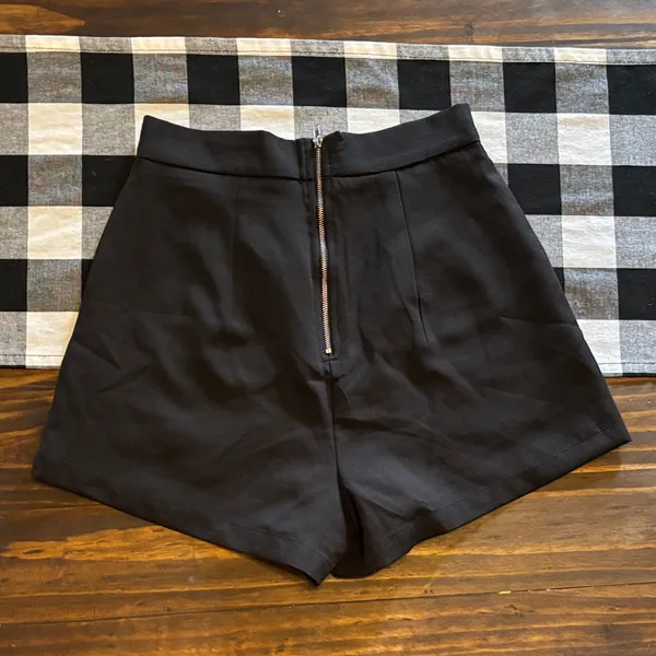 Showpo high waisted black Shorts 4 us - Image 4