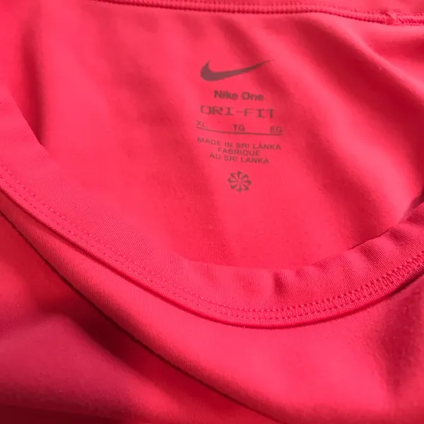 Nike Women's One Dri-FIT Cropped Tank Top in Aster Pink size XL - Image 3