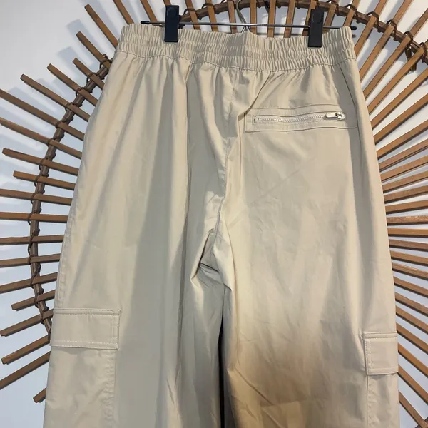 Athleta Women’s Beige Cascade Cargo Poplin Cinch Pants Gorpcore Outdoors Sporty - Image 8