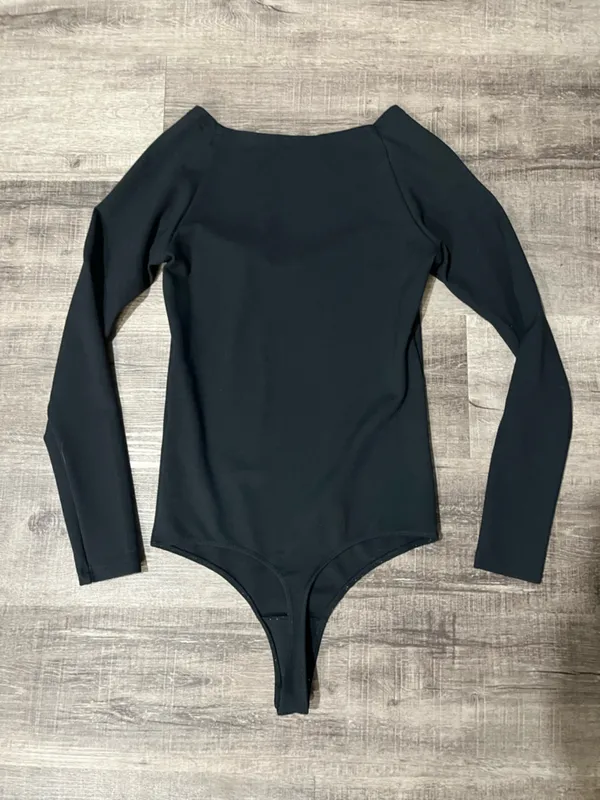 ABERCROMBIE & FITCH Long Sleeve Sweetheart Neckline Bodysuit - Image 3