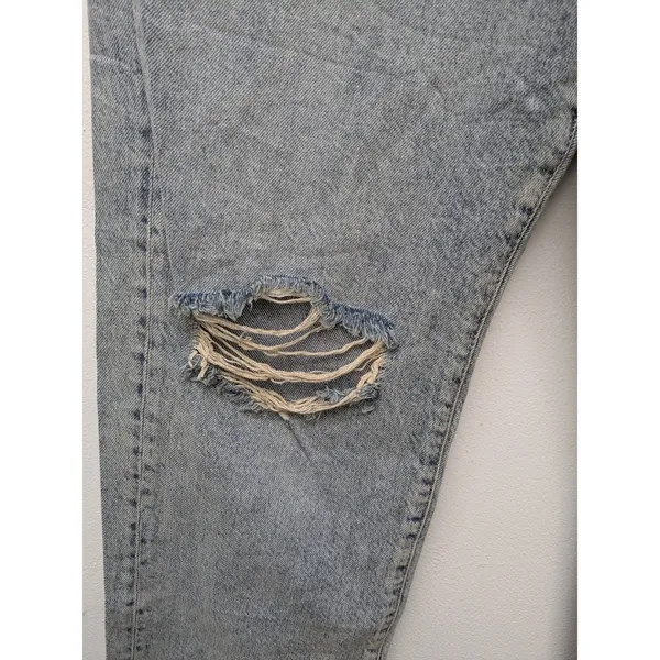 FREE PEOPLE Women's Jeans Boyfriend Distressed Button Fly Blue Acid Wash Size 30 - Image 4