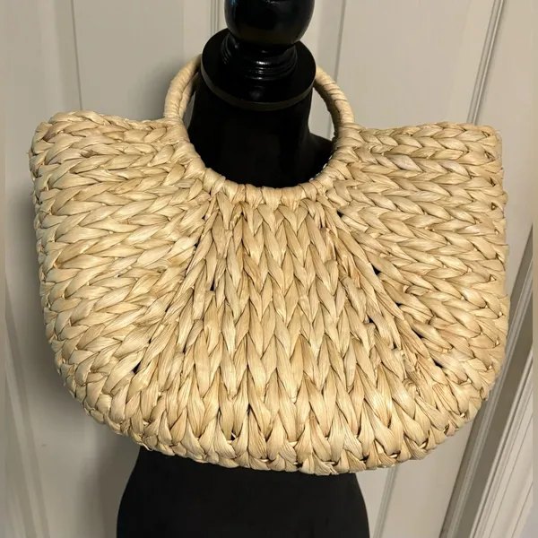 Straw Rattan Tote Bag with Floral Accents & Gingham Lining - Image 6