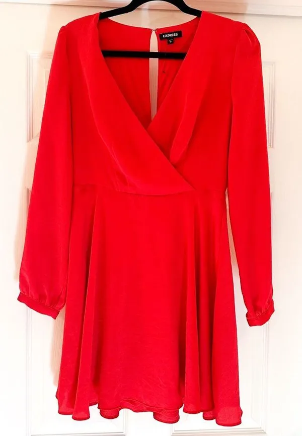 Express Satin Long Sleeve Surplice Fit and Flare Blouson mini Dress Red sz Small - Image 3