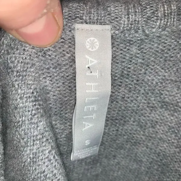 Athleta cashmere wool blend v-neck tunic length heathered gray sweater - Image 4