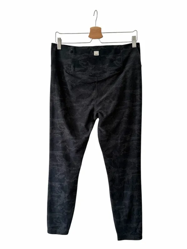 Vuori Clean Elevation Legging Size XL - Image 2
