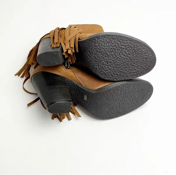 STEVE MADDEN Woodstock Distressed Leather Upper Fringe Booties Size 6.5 Boho - Image 13