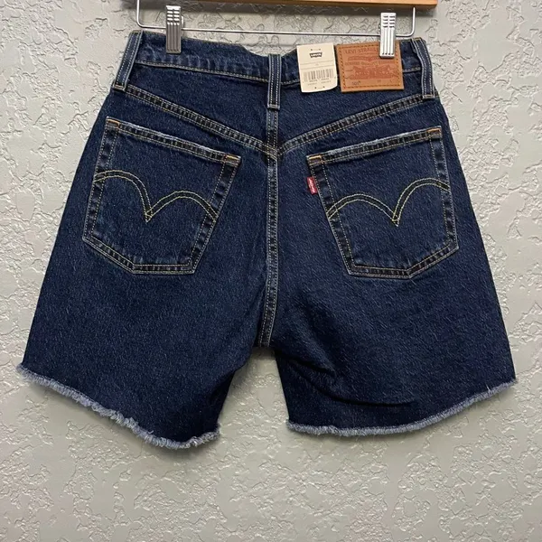Levi's 501 Mid-Thigh Denim Shorts Size 25 - Image 4