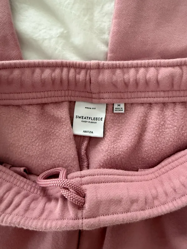 Aritzia Sweatfleece Mega Straight Sweatpants - Image 2