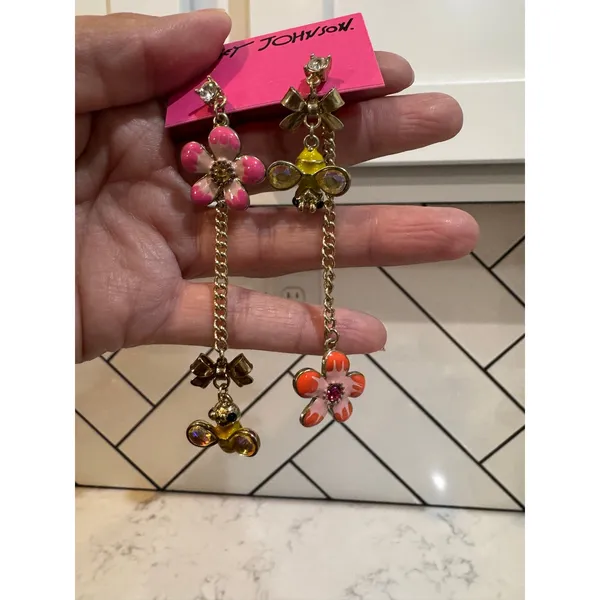 Rare Betsey Johnson mismatched bee flower bow drop earrings crystal accents - Image 7