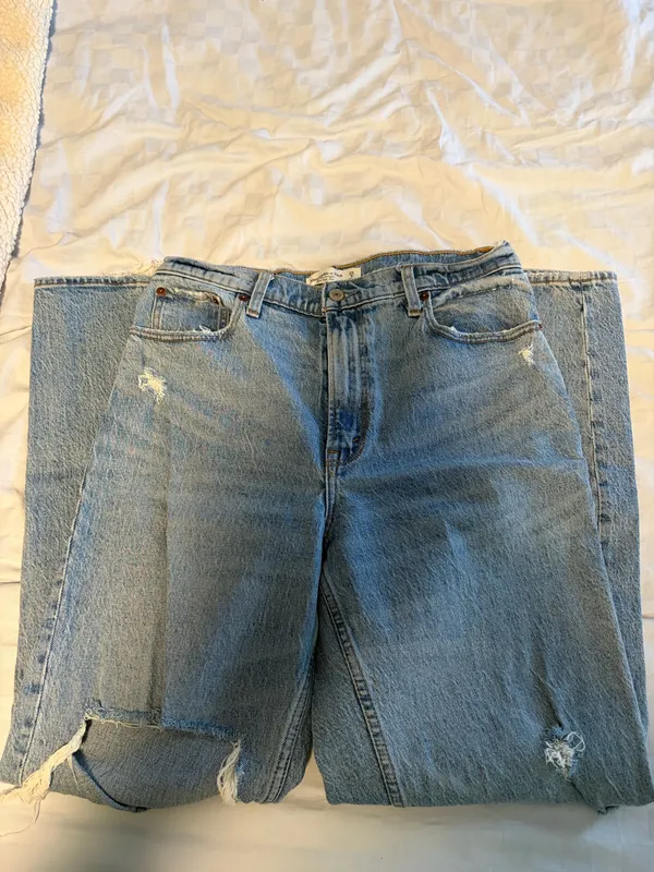 Abercrombie High-Rise Jeans 90s Straight - Image 2