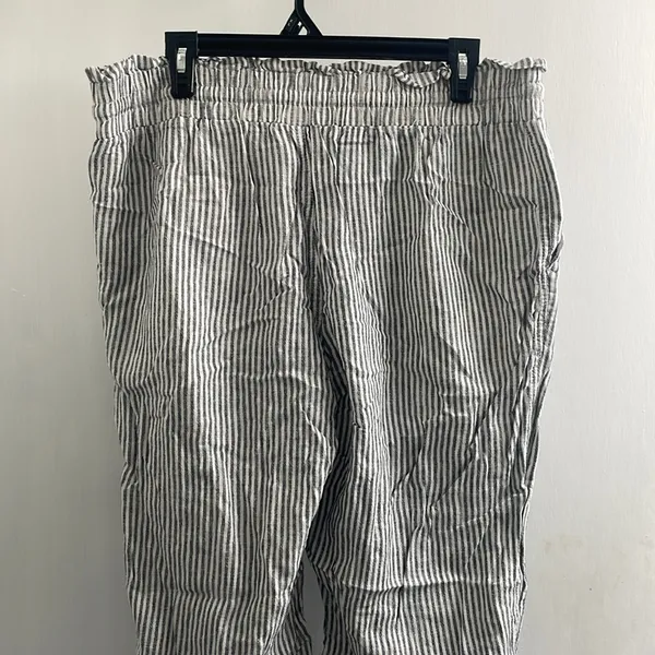 A new day cropped pants, size XL inseam 26” - Image 3