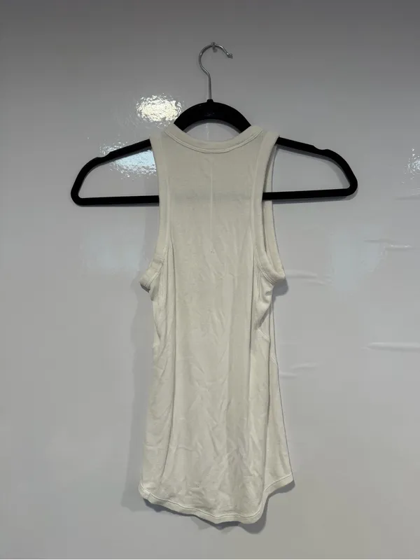 White hold tight knit lululemon racerback tank top‎ - Image 4
