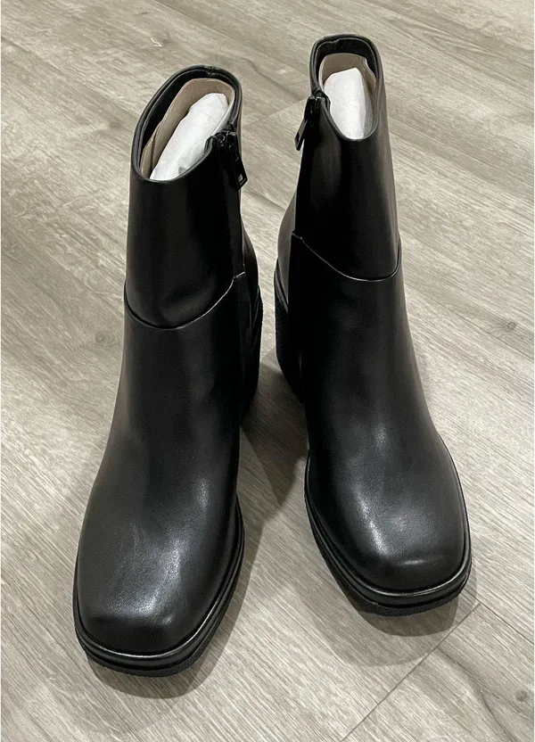 Black chunky platform ankle boots Size 8.5 - Image 2