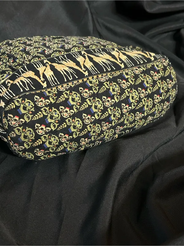 Black & Gold Giraffe Print Quilted Shoulder Bag - Image 6