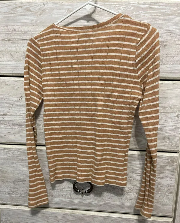 American Eagle Tan And White Long Sleeve - Image 2
