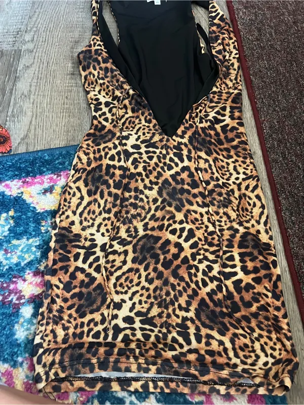Revolve Superdown rupa leopard tie front dress size xsmall - Image 7
