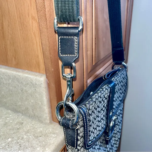 COACH monogram crossbody bag. Black and grey - Image 6