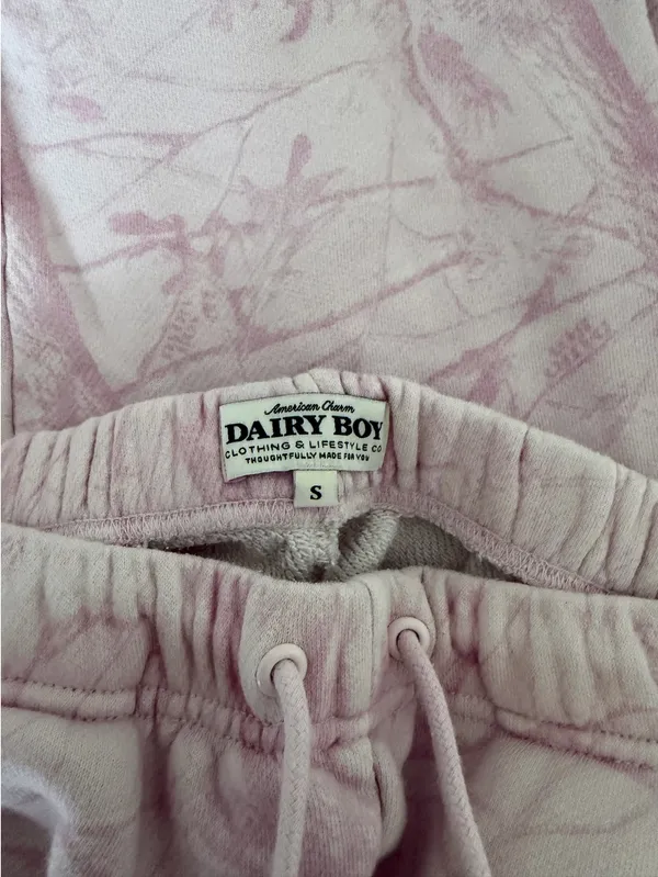 Dairy Boy Lounge Set - Image 5
