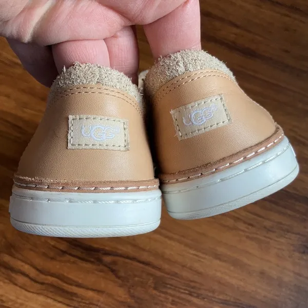 UGG Adley perforated stardust‎ slip on shoes gold size 6 - Image 5