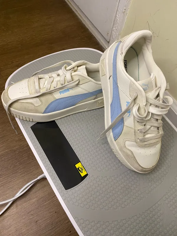 Puma Carina Street Platform Sneaker - Women's Size (8.5) - Image 2