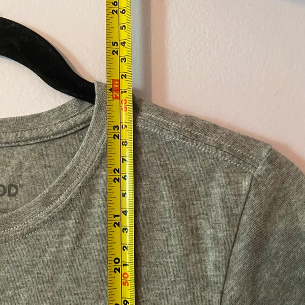 Life Is Good Gray Crusher Tee Snowman Winter Gorpcore Casual Women's size Small - Image 8