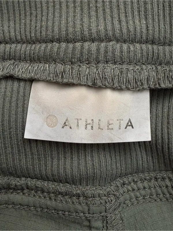 Athleta Jasper Green Hiking Stretch Trekkie Capri Pants, Sz Small - Image 10