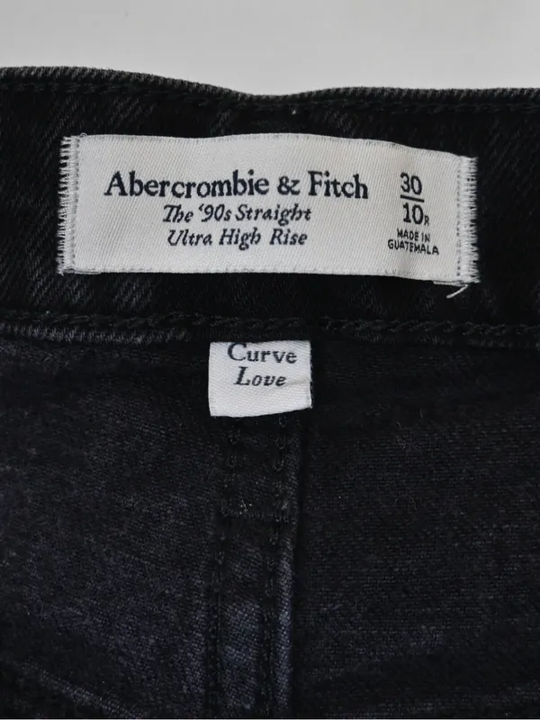 Abercrombie & Fitch Women's 30/10 The 90's Straight Ultra High Rise Jean Black - Image 9