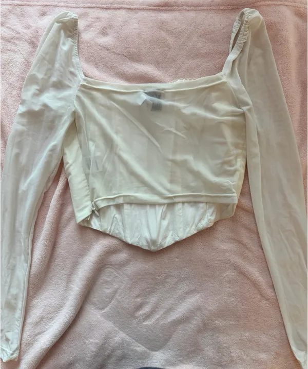 Princess Polly Crop Top Long Sleeve - Image 2