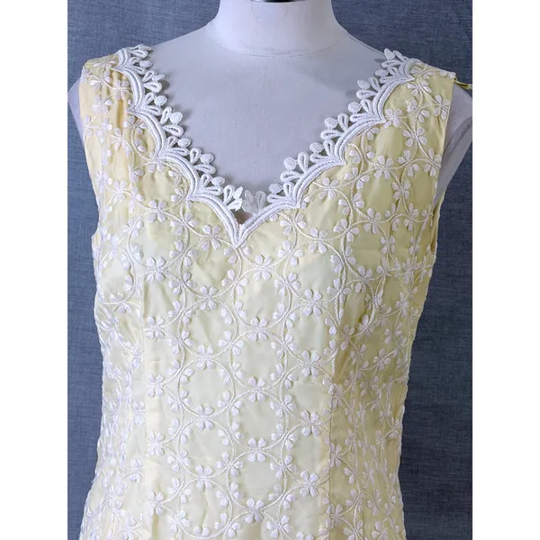 Vintage 1960s Handmade‎ Yellow Lace Overlay Sheath Dress Daisy Trim S - Image 3