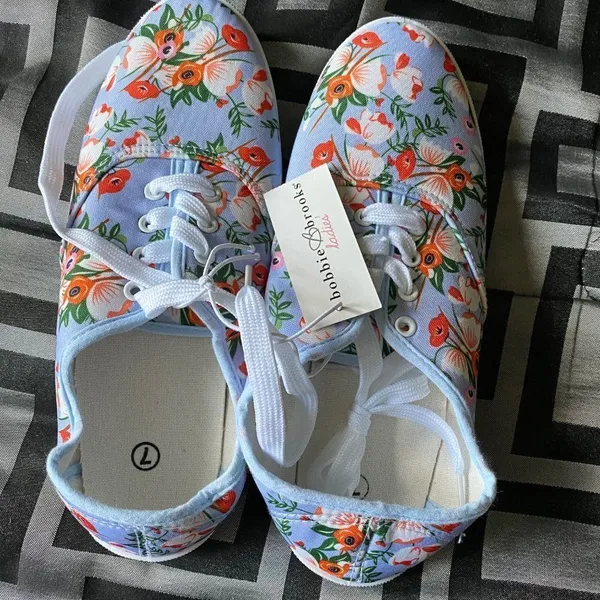 Bobbie brooks blue floral tennis shoes - Image 3