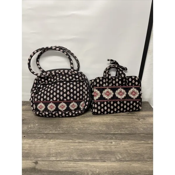 Vera Bradley Quilted Handbag &‎ Hanging Travel Organizer Medallion Print Set - Image 2