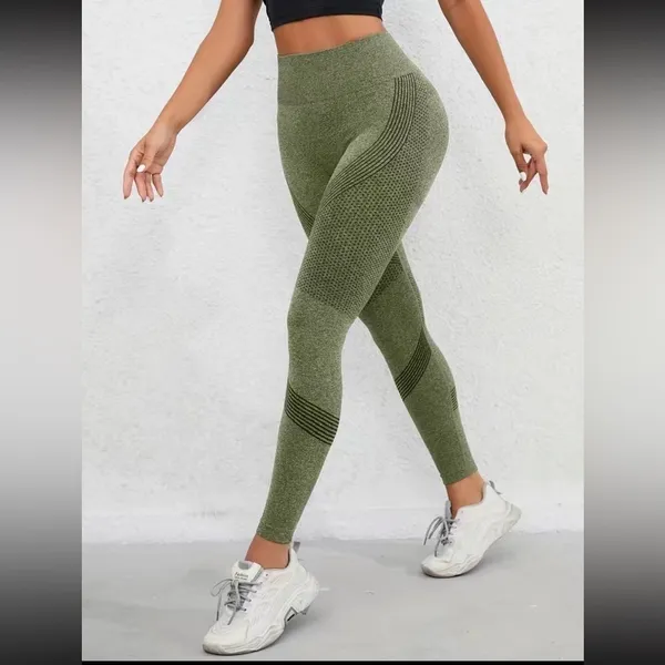 New, Quick Dry Athletic Leggings - Image 2