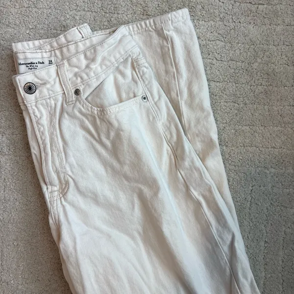 Abercrombie High Rise White Jeans Size 24 Short Curve Love - Image 3